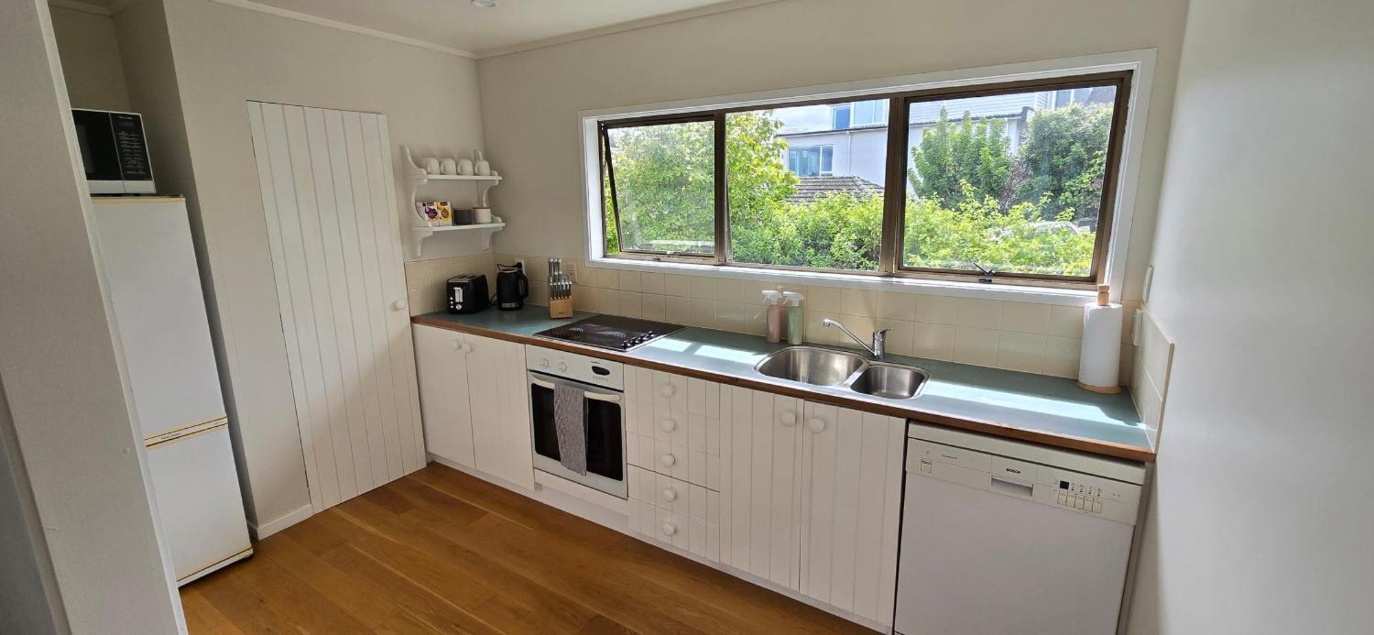 2 Bedroom Home, City And Sea Views Окленд Экстерьер фото